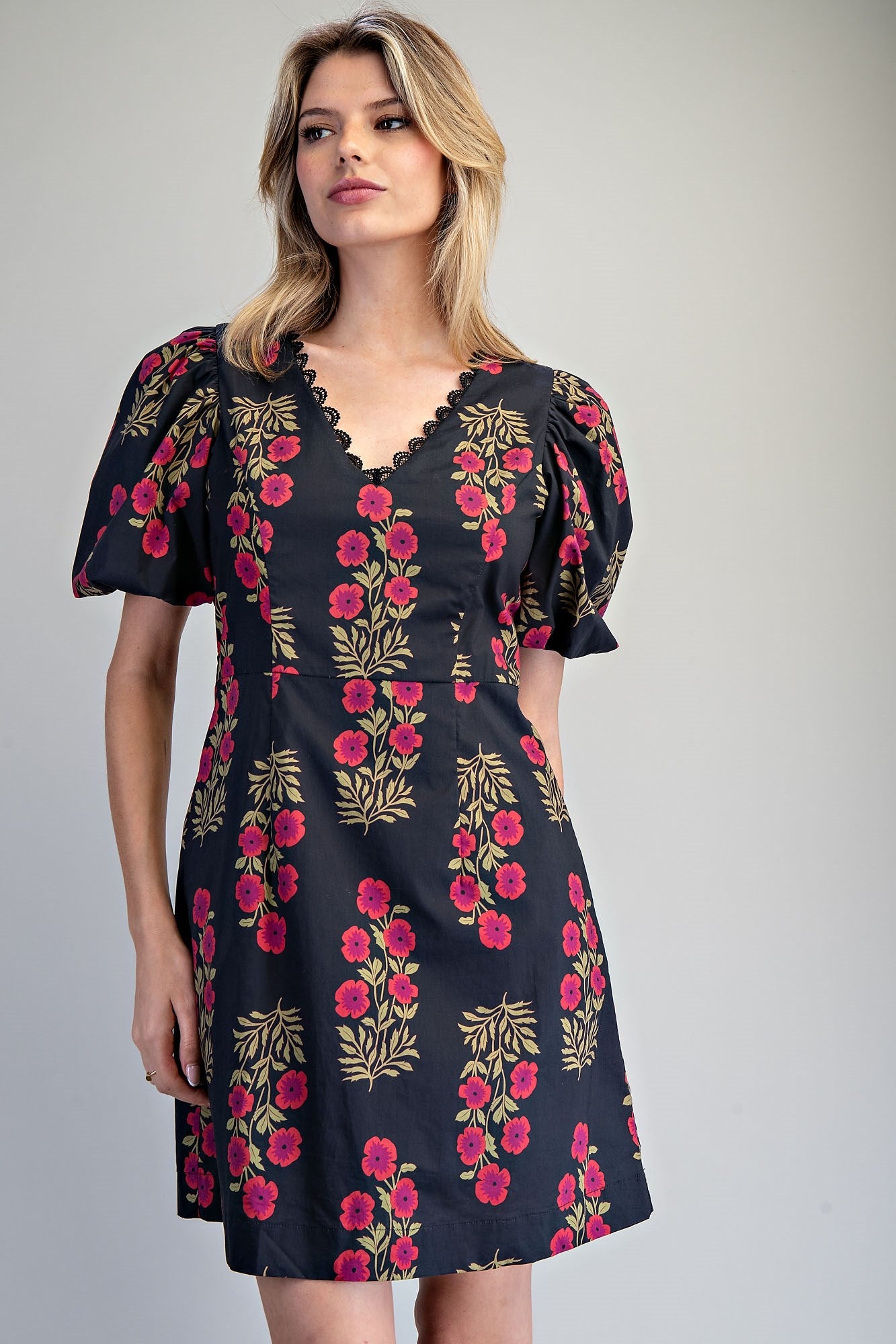 Scallop Neck Floral Mini