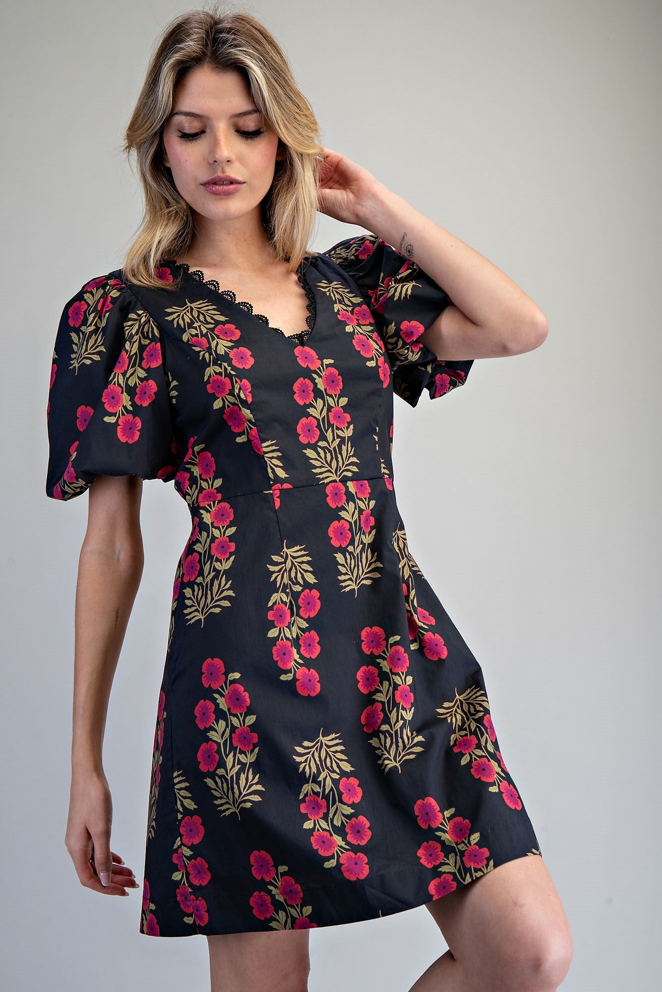 Scallop Neck Floral Mini