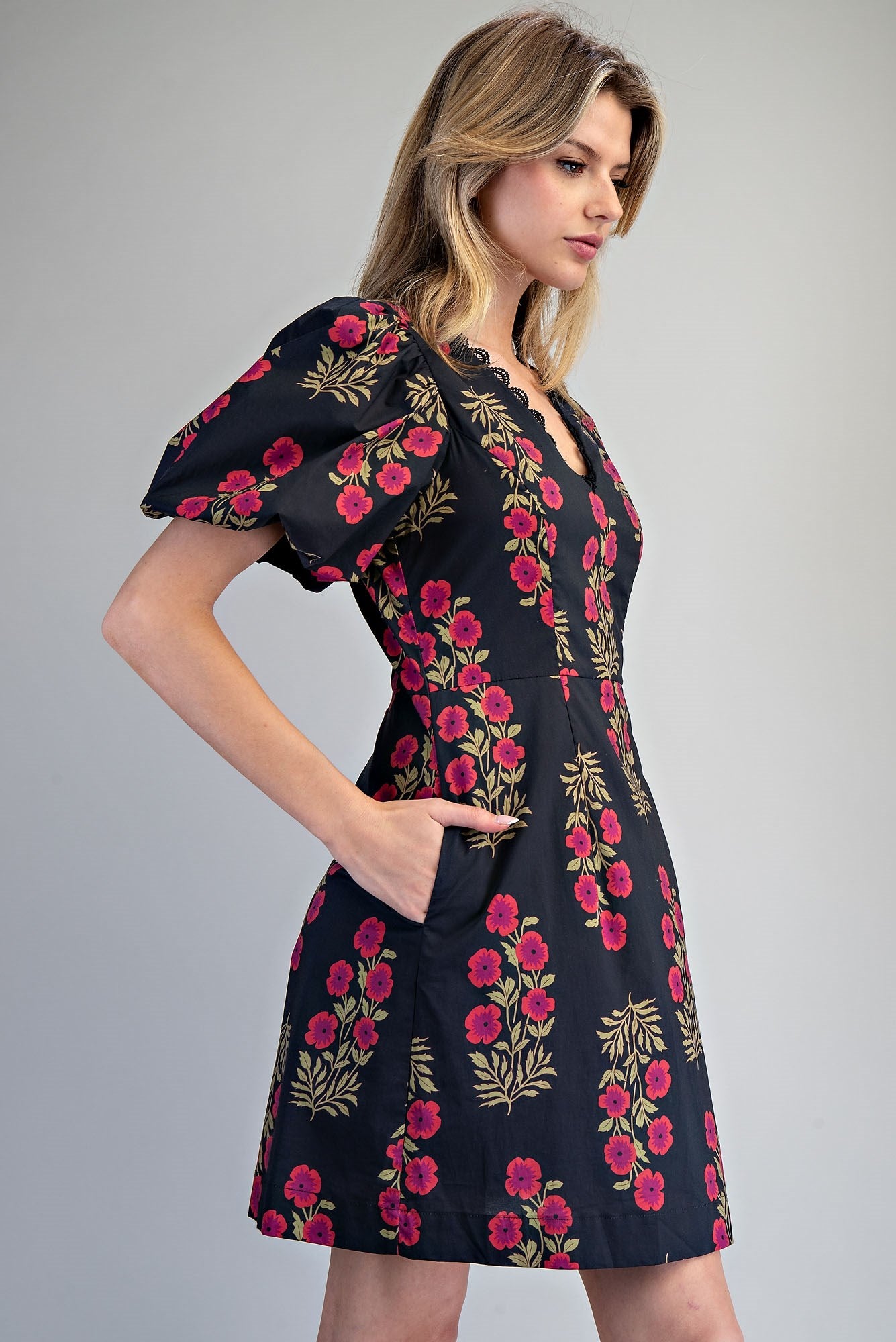 Scallop Neck Floral Mini