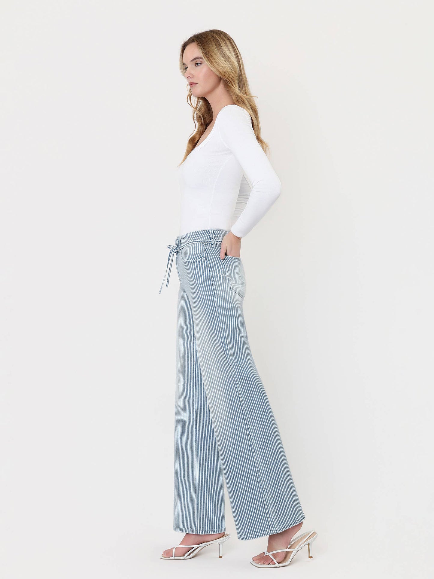 HIGH RISE WAIST TIE STRIPED WIDE LEG JEANS V3838STR